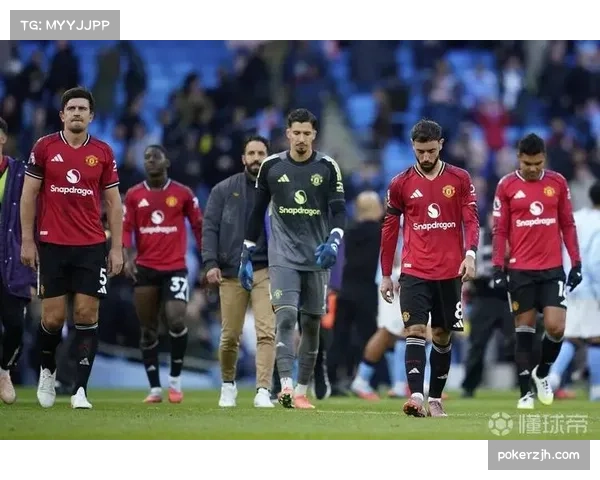 三中卫体系重现英超 曼联水晶宫借其增强防守弹性